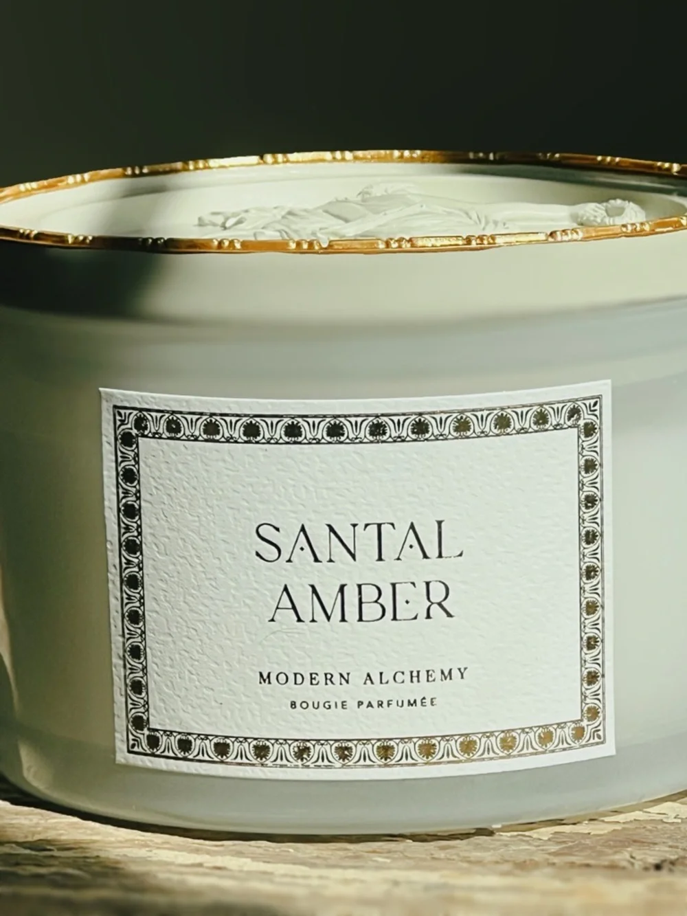 NEW Modern Alchemy Santal Amber Bougie Parfumee 15.1 OZ Candle Decorative Lid